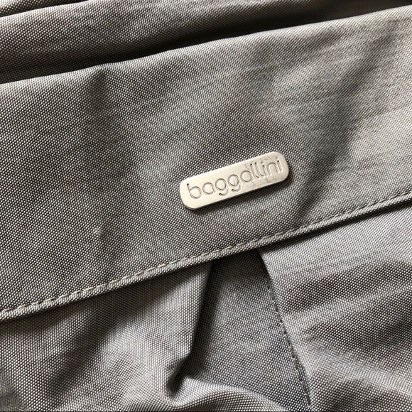 Baggallini Gray Yellow Travel Crossbody Bag - Picture 8 of 8